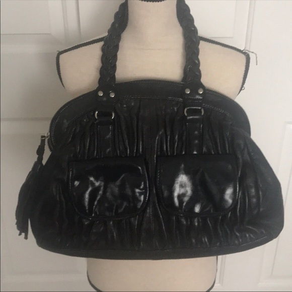 BCBG Handbags - Beautiful all leather BCBG black bag. Great bag!